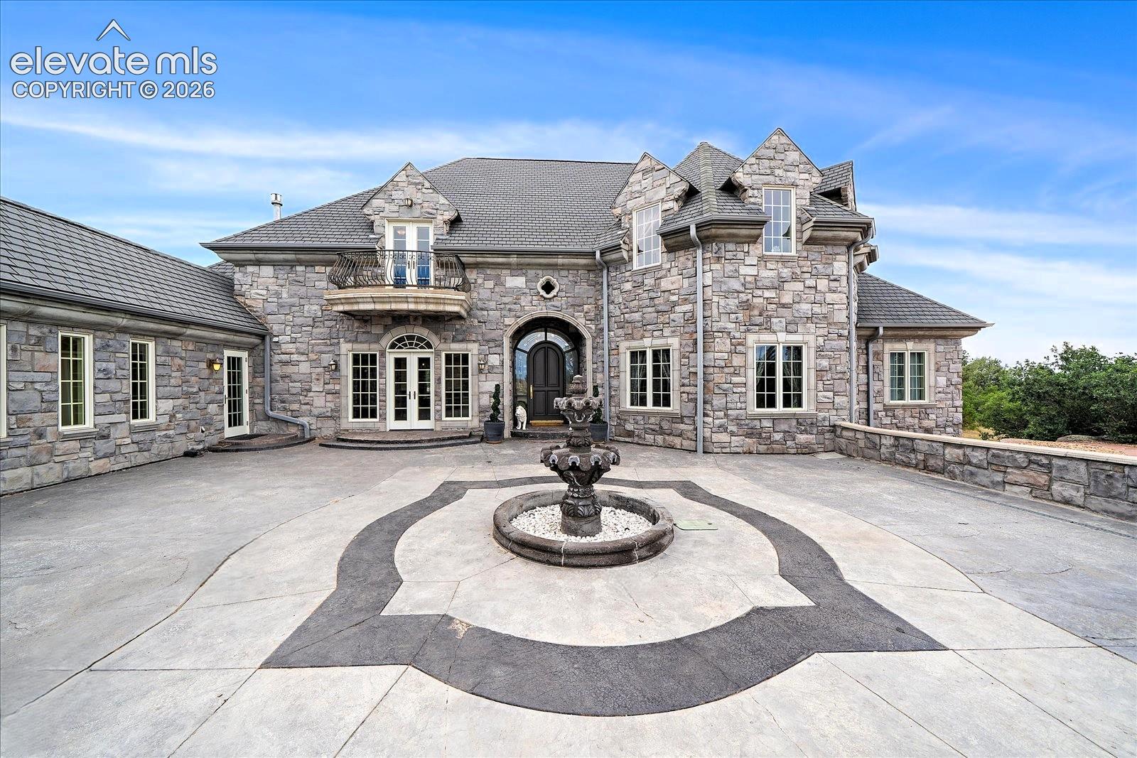 1175 Castle Pointe Drive