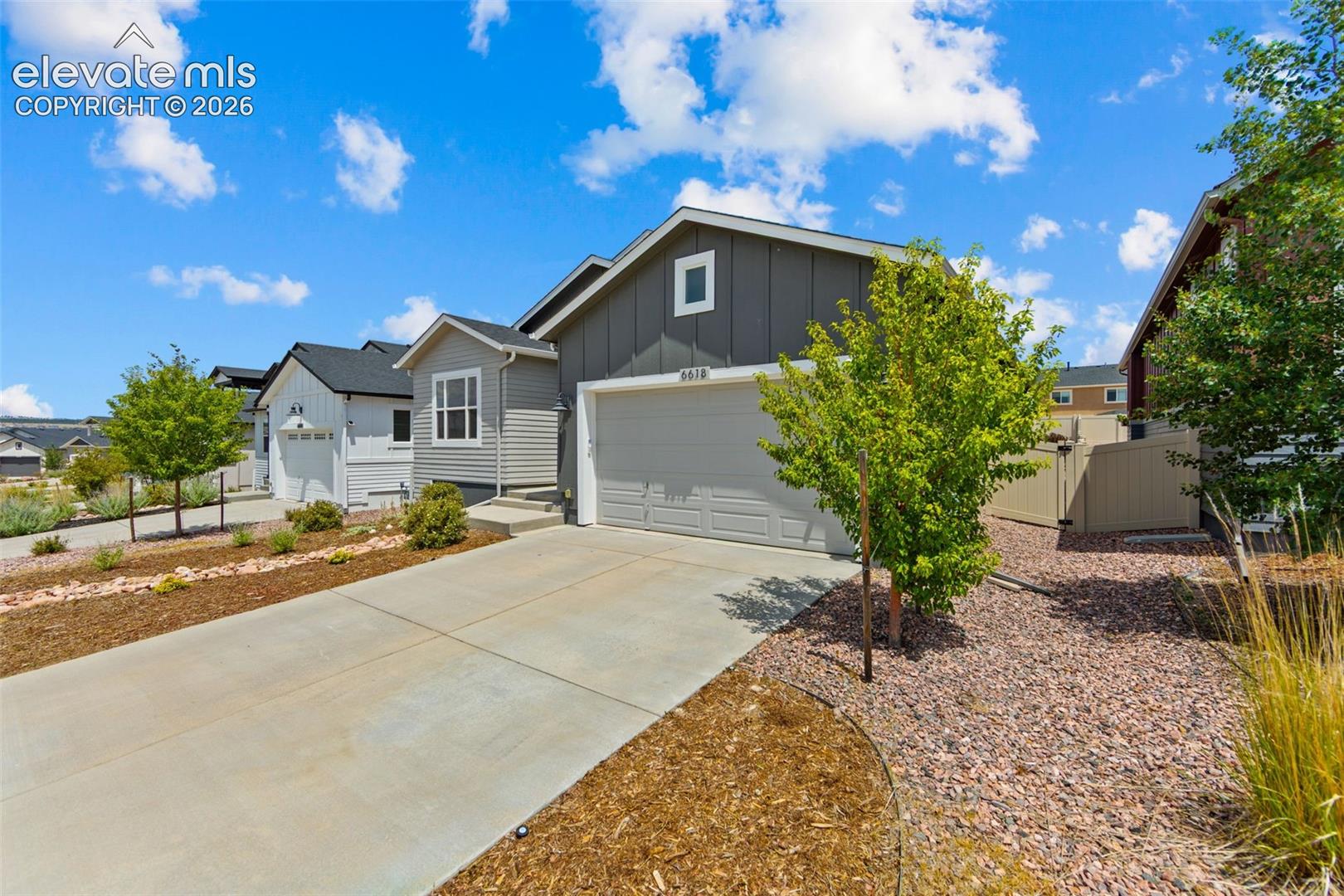 6618 Cumbre Vista Way