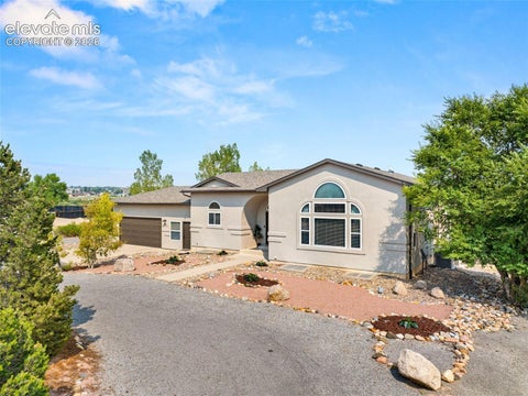 Photo of 704 S Chimazo Drive, Pueblo, CO 81007 (MLS # 6570037)