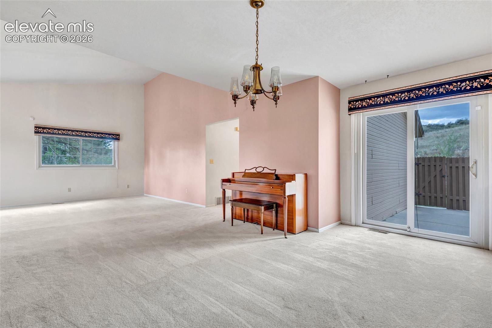 1405 Vondelpark Drive