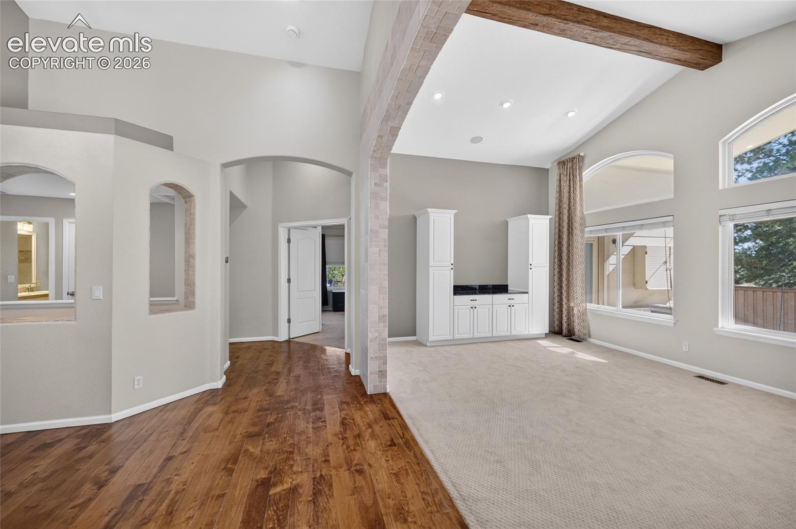 6686 Solana Drive