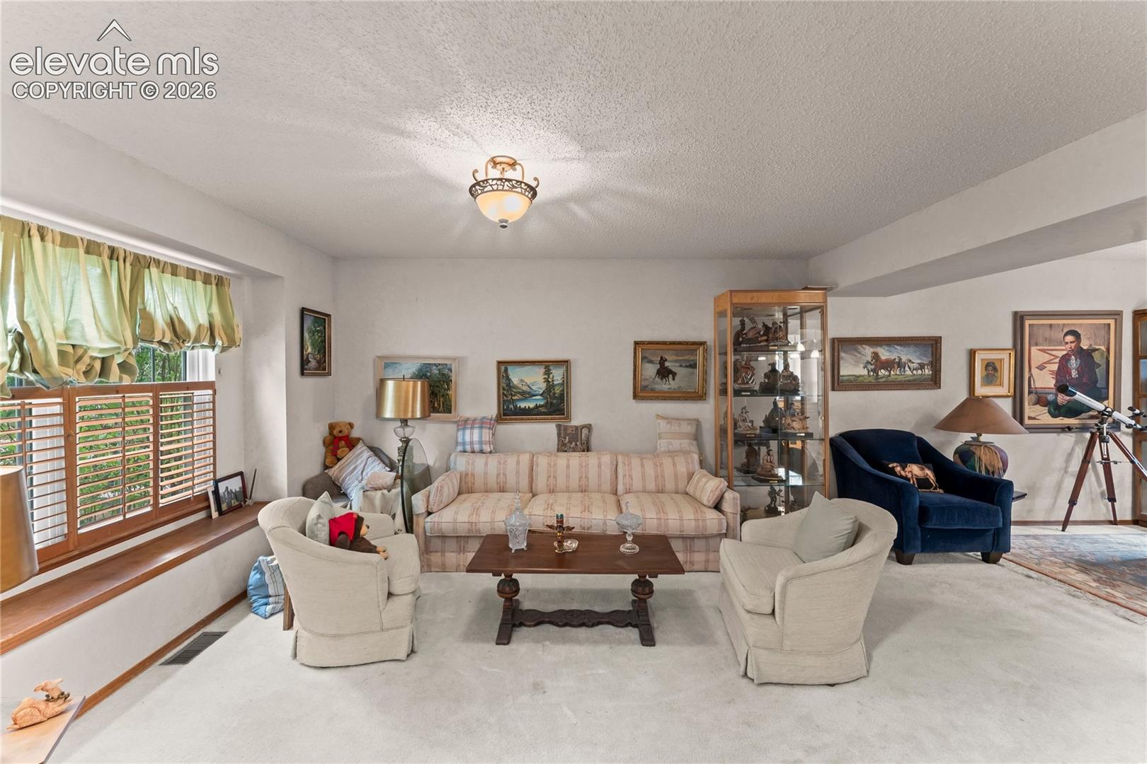830 Royal Crown Lane