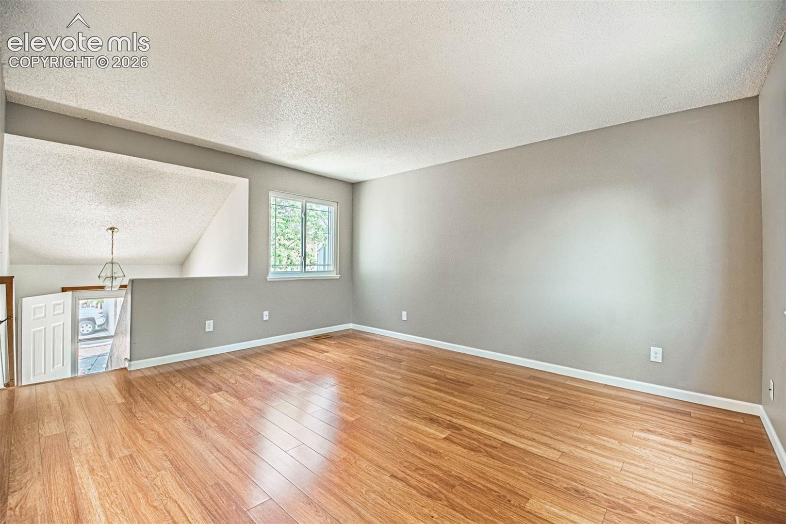 6109 Lowlander Court