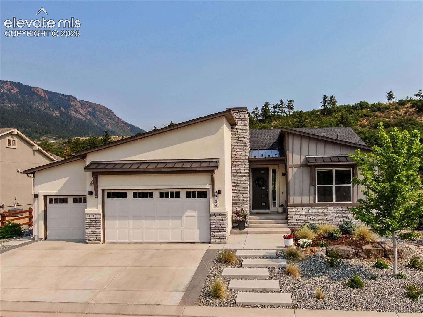 4226 Mesa Top Drive