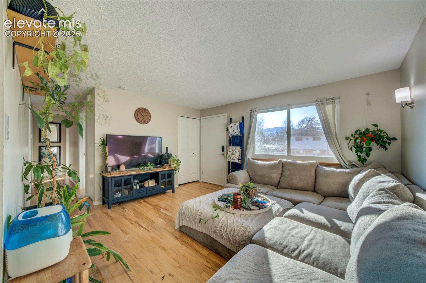 1911 Del Mar Drive