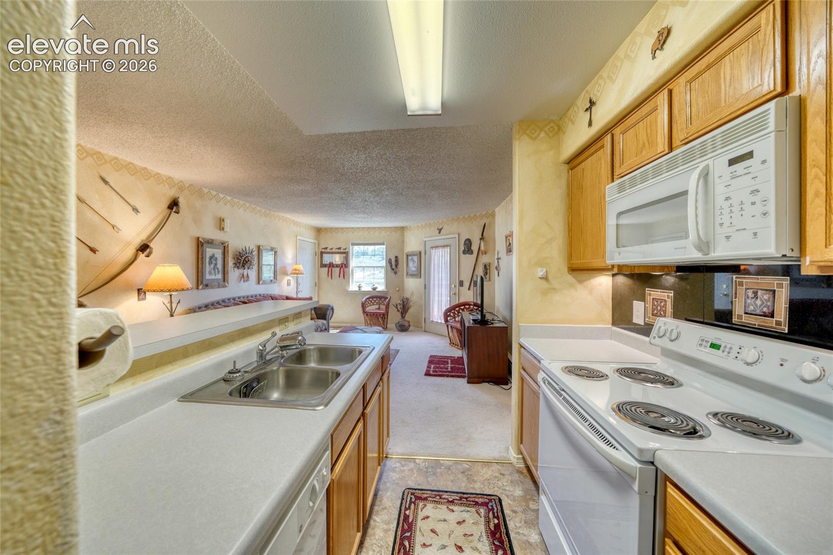 443 S 1st Street 31