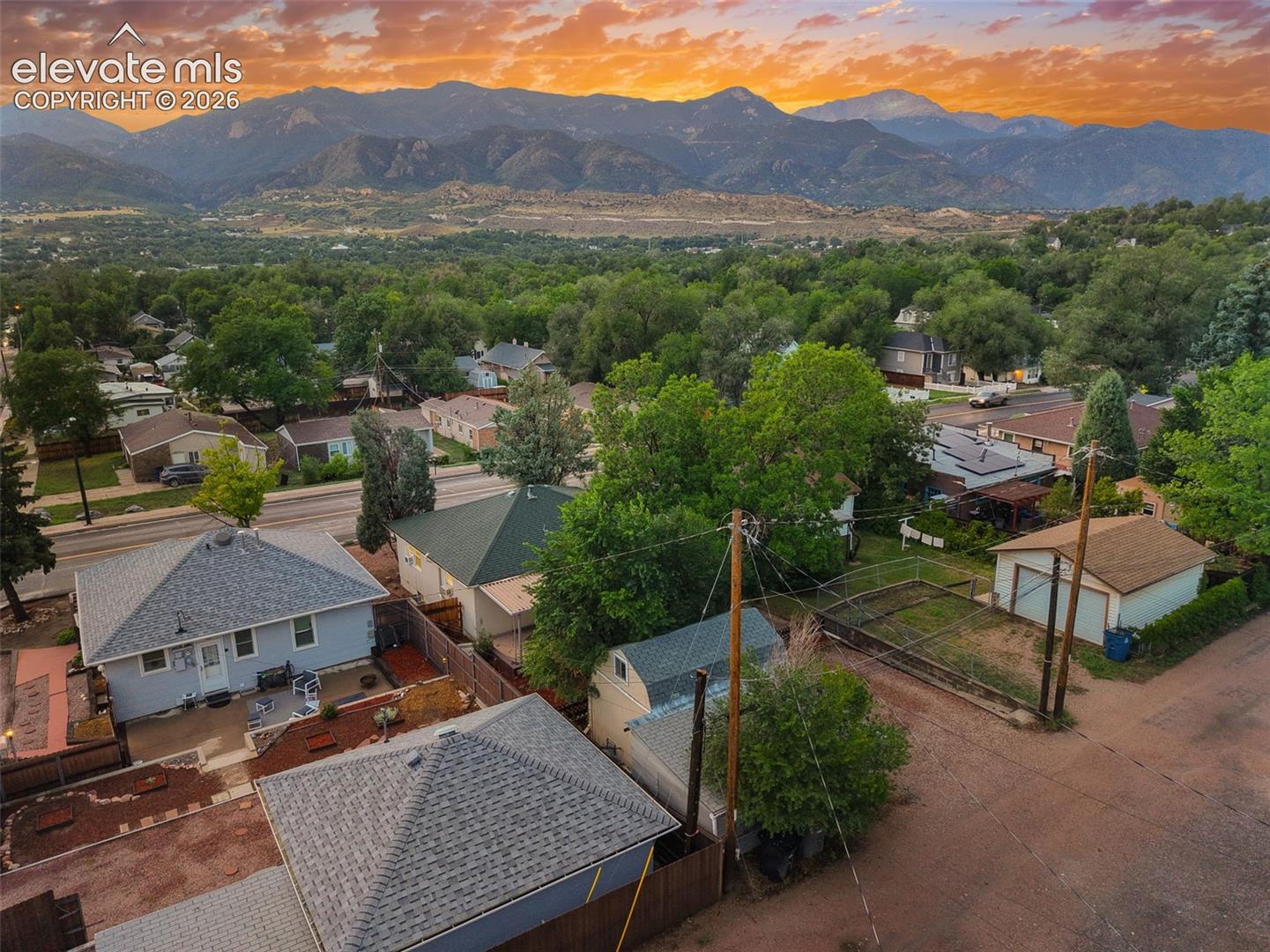 2206 W Uintah Street