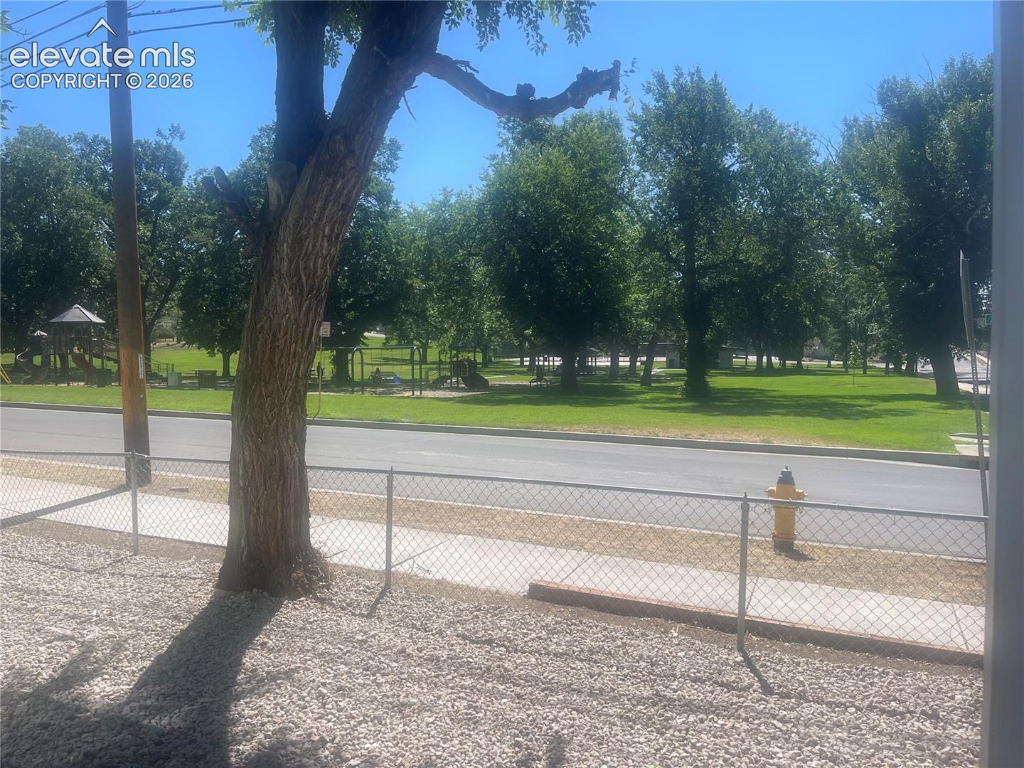 2402 W Uintah Street