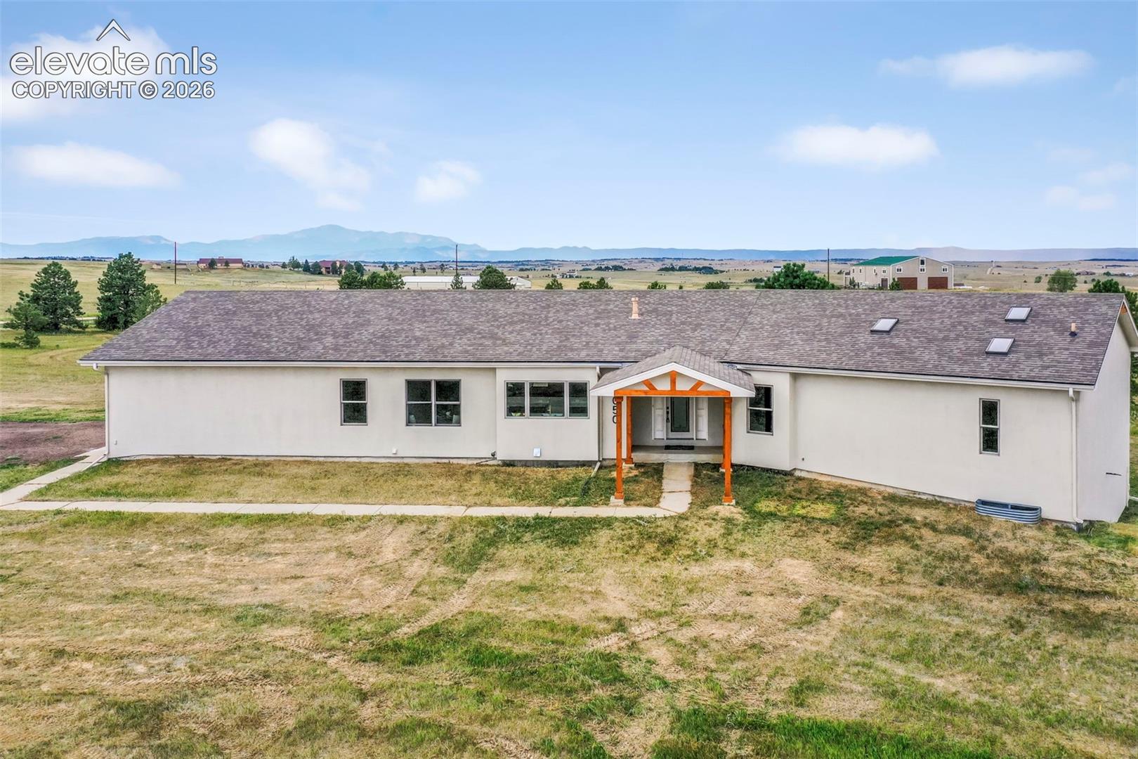 18050 Quarterhorse Lane