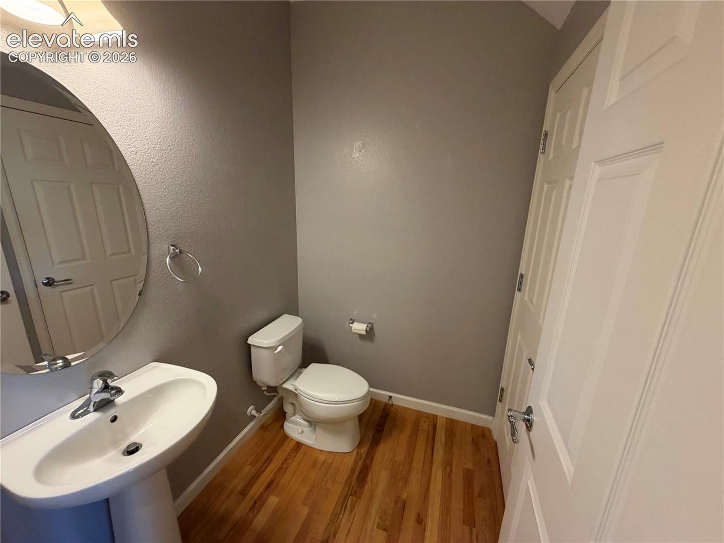 1287 Walters Point