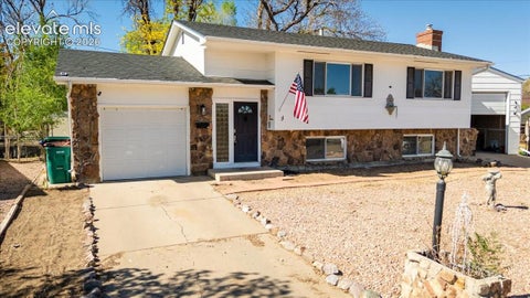 Photo of 11 MacGregor Road, Pueblo, CO 81001 (MLS # 1358888)
