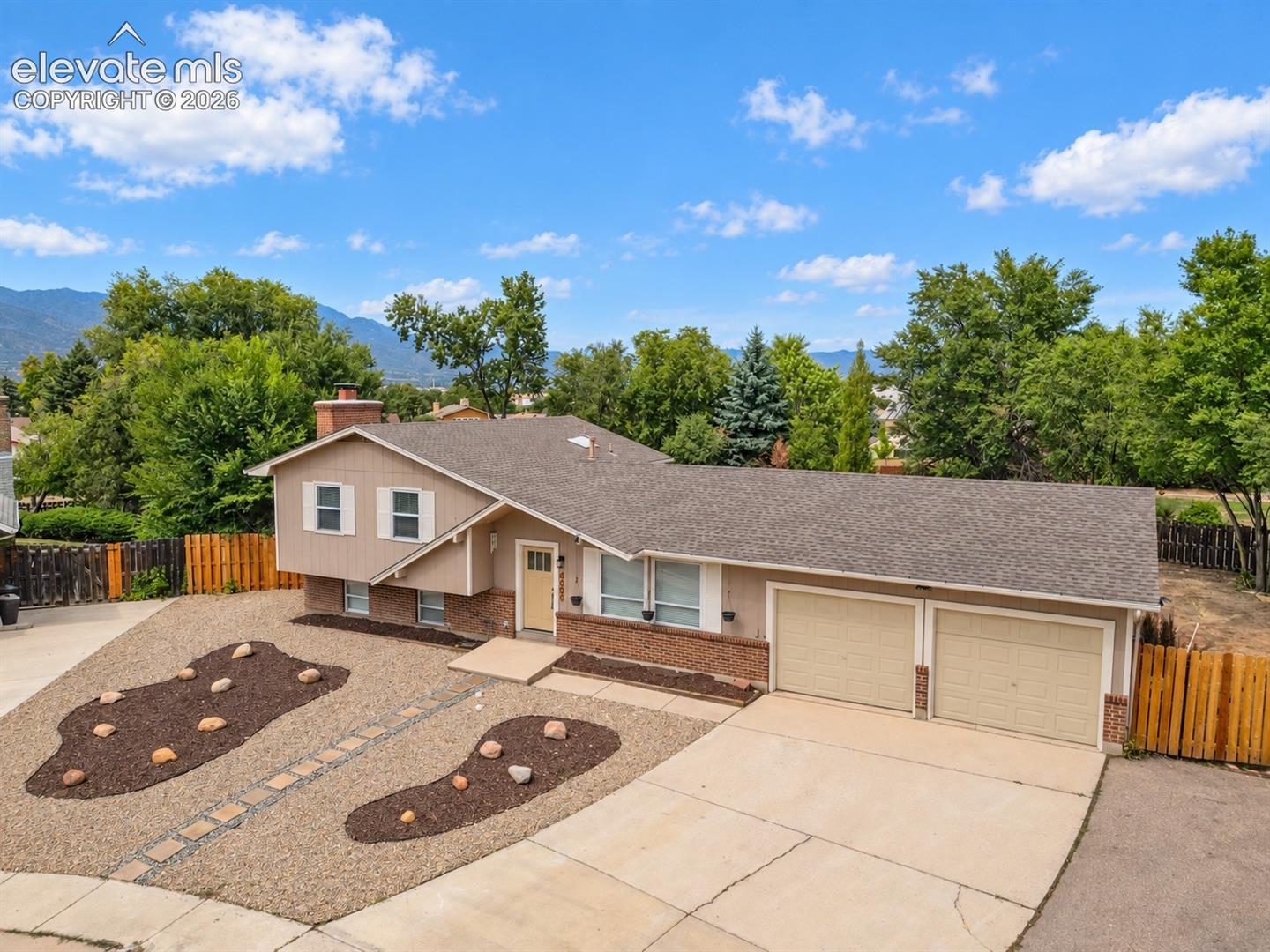 4020 Manzana Court