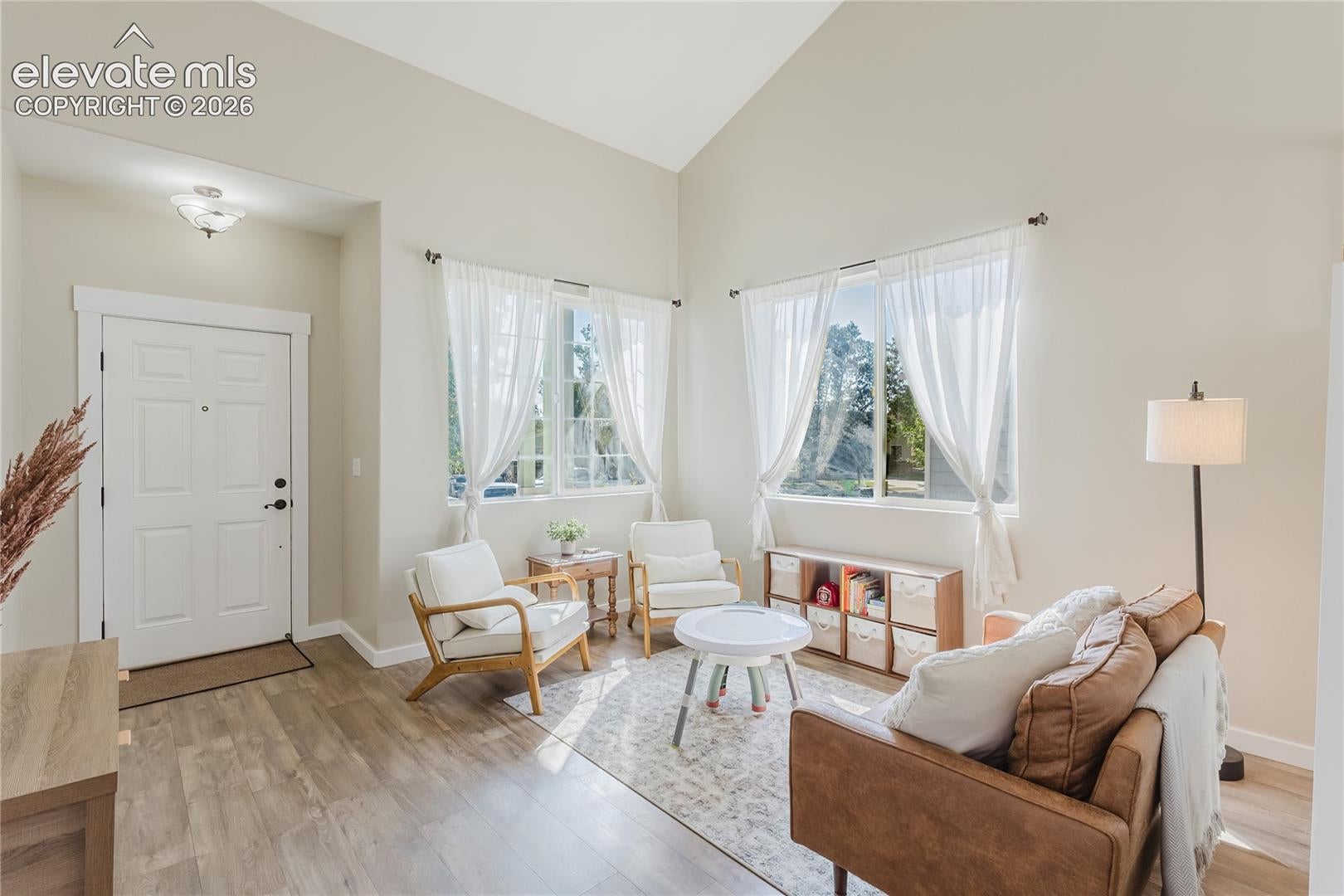 7240 Bonnie Brae Lane
