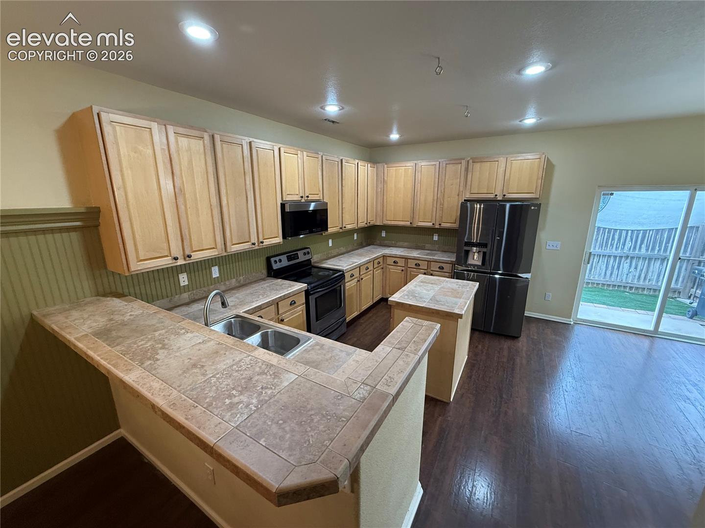 8309 Confluence Point