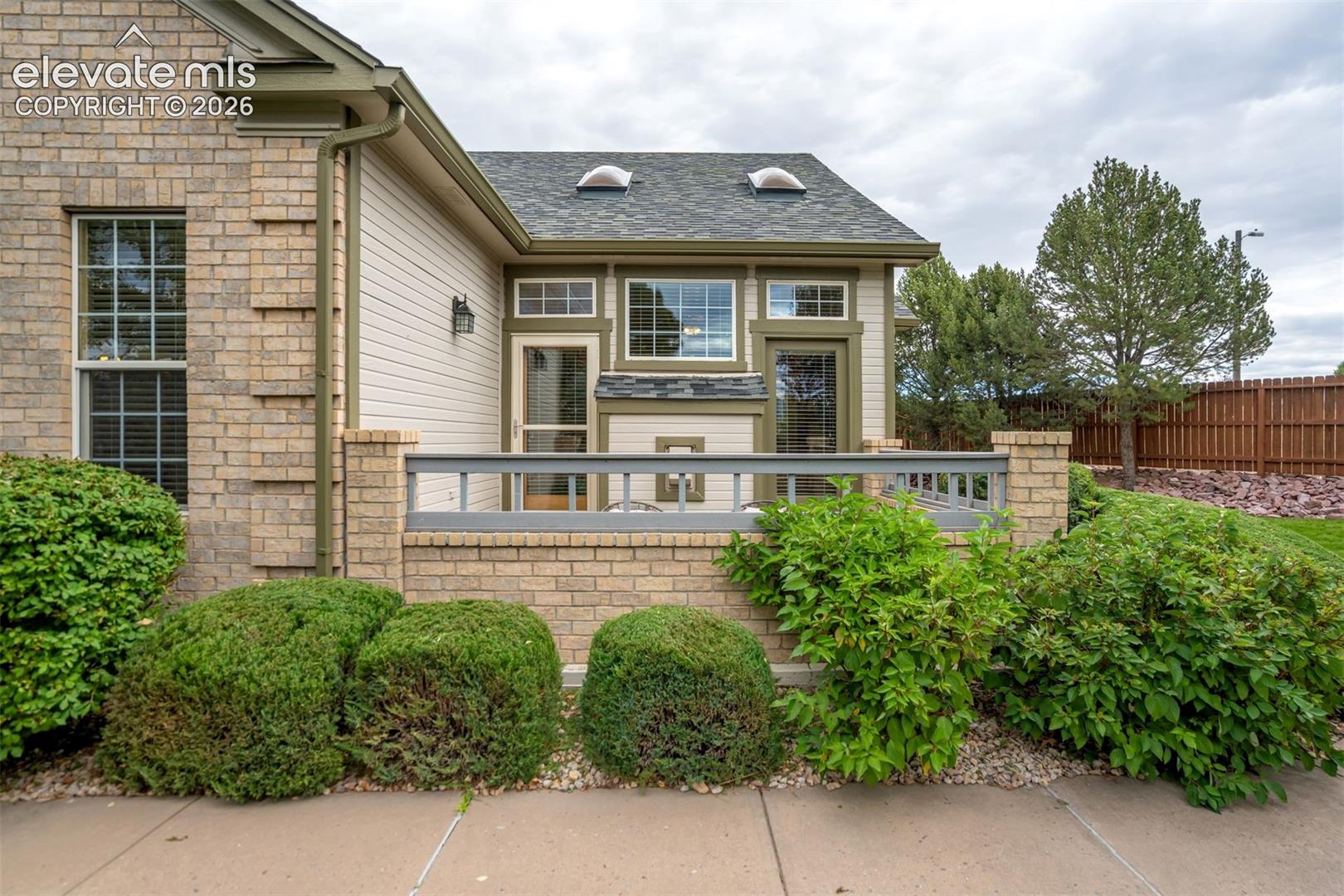 5832 Tradewind Point
