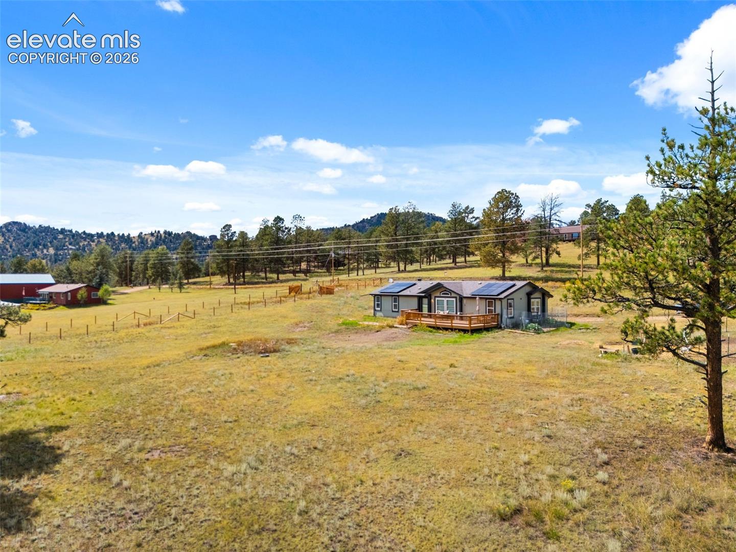 464 Hackamore Drive
