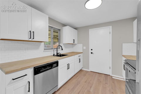 Tiny photo for 316 Cranbrook Circle, Colorado Springs, CO 80906 (MLS # 9831671)