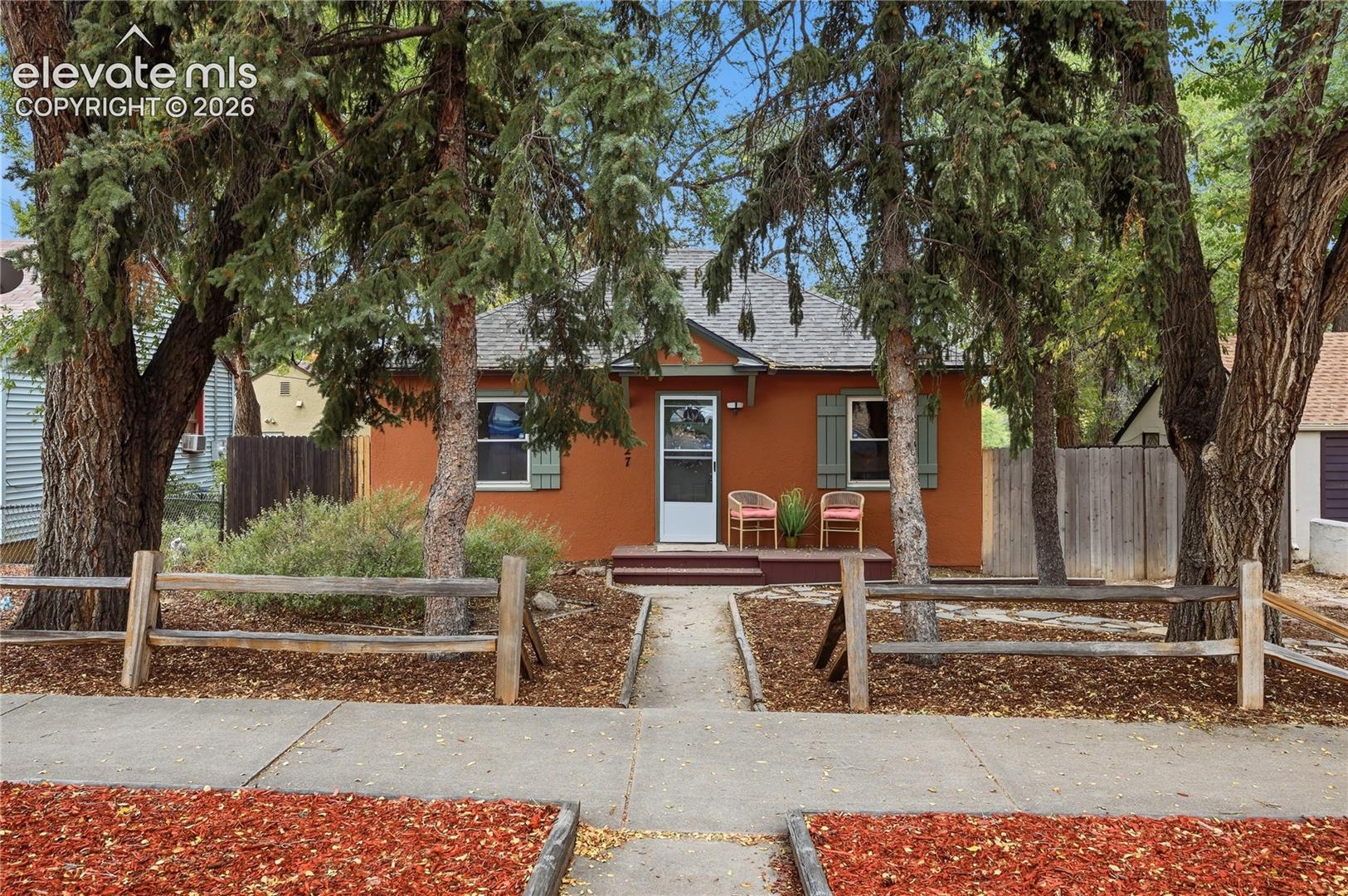 1027 E Rio Grande Street