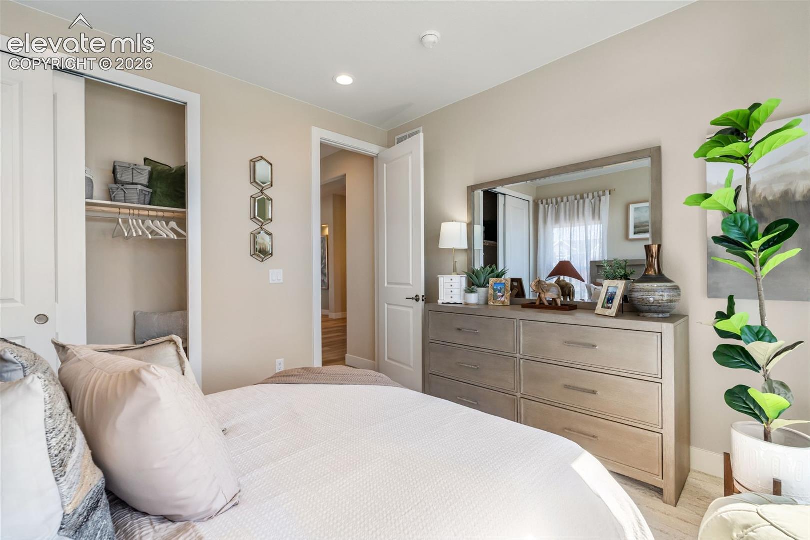 6733 Chelsea Thicket Court