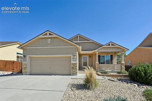 7557 LEGEND HILL DR, COLORADO SPRINGS, CO 80923 - Image 914fdfefbd2d89df152863801d2e5742/126954997