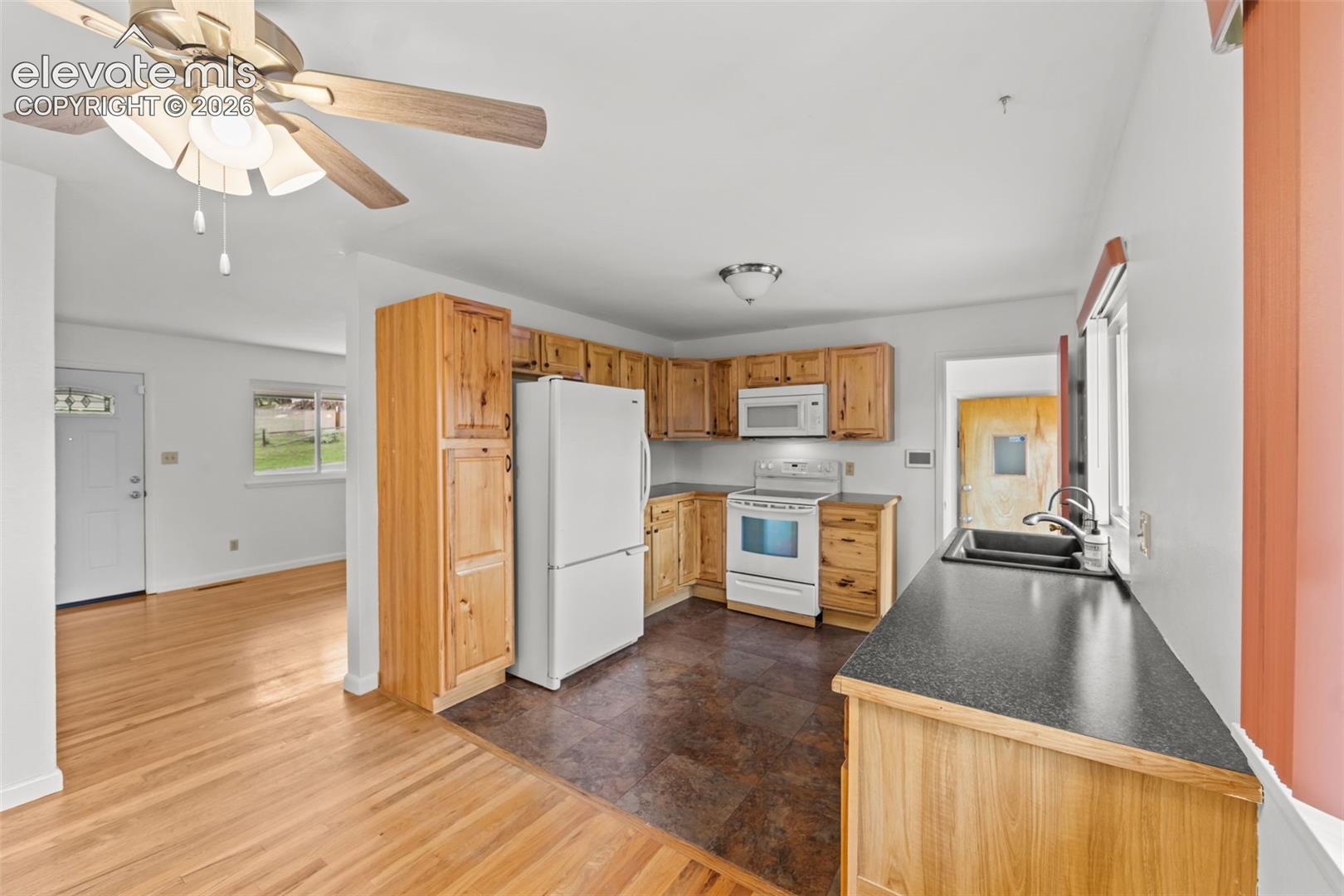 1039 Valley Road