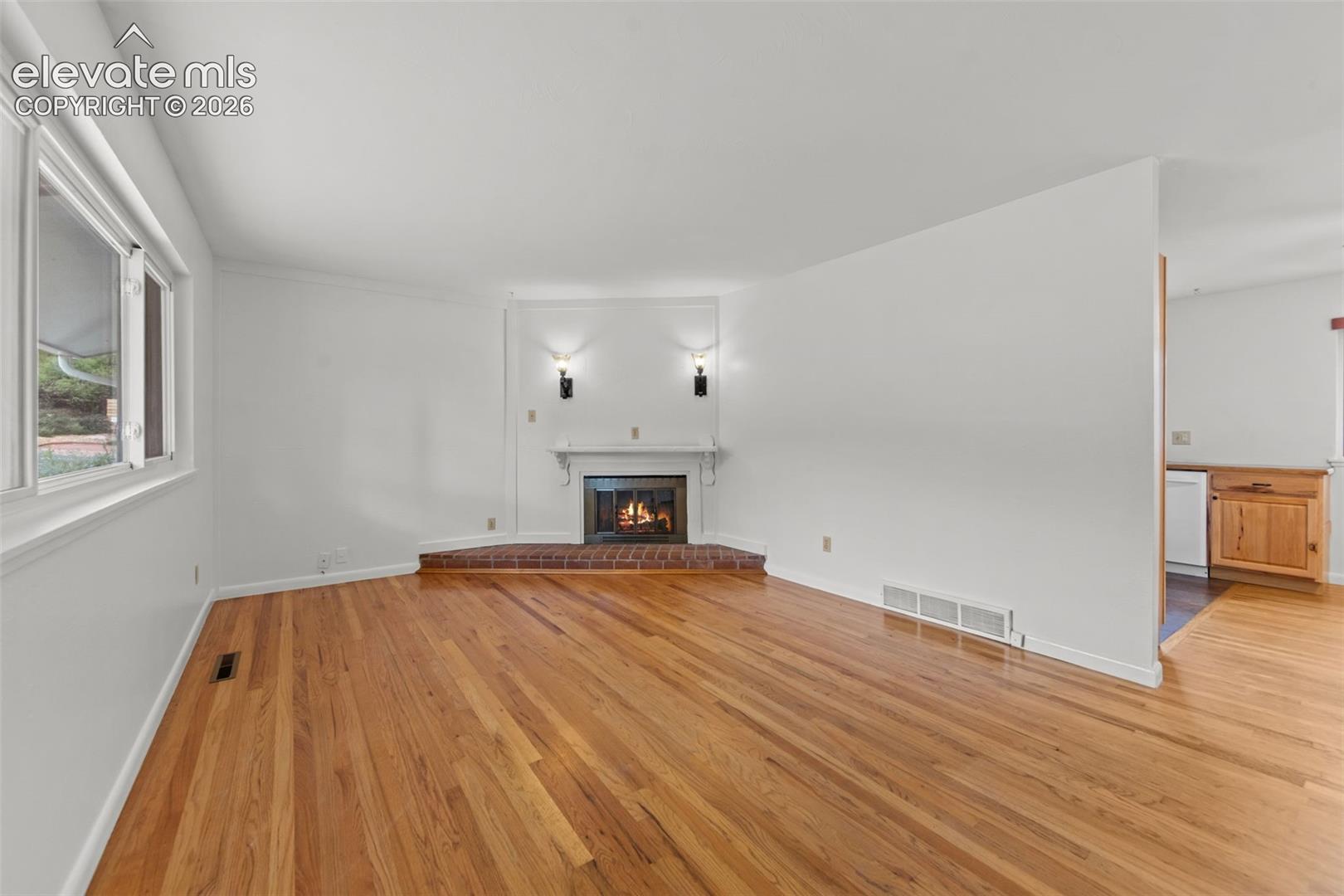 1039 Valley Road