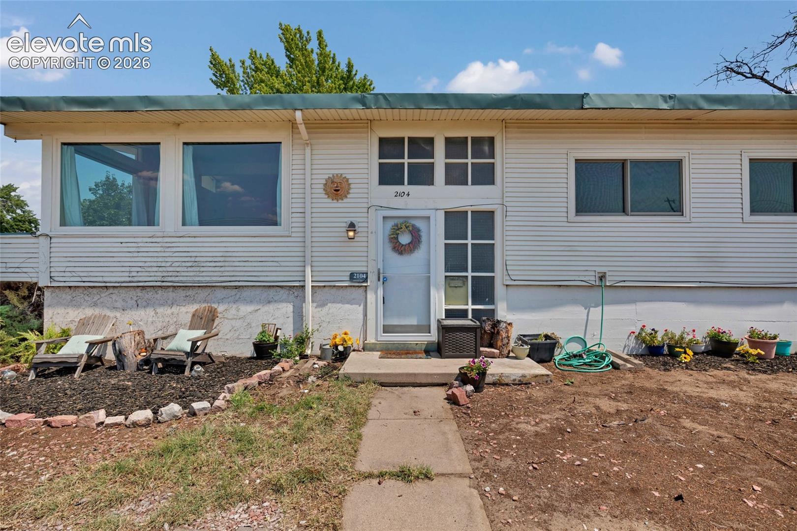 2104 Constitution Avenue
