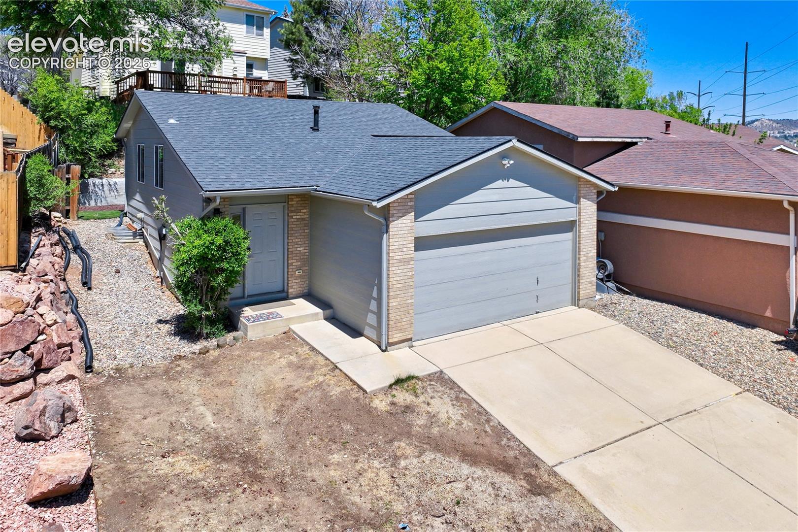2660 Christopher Terrace