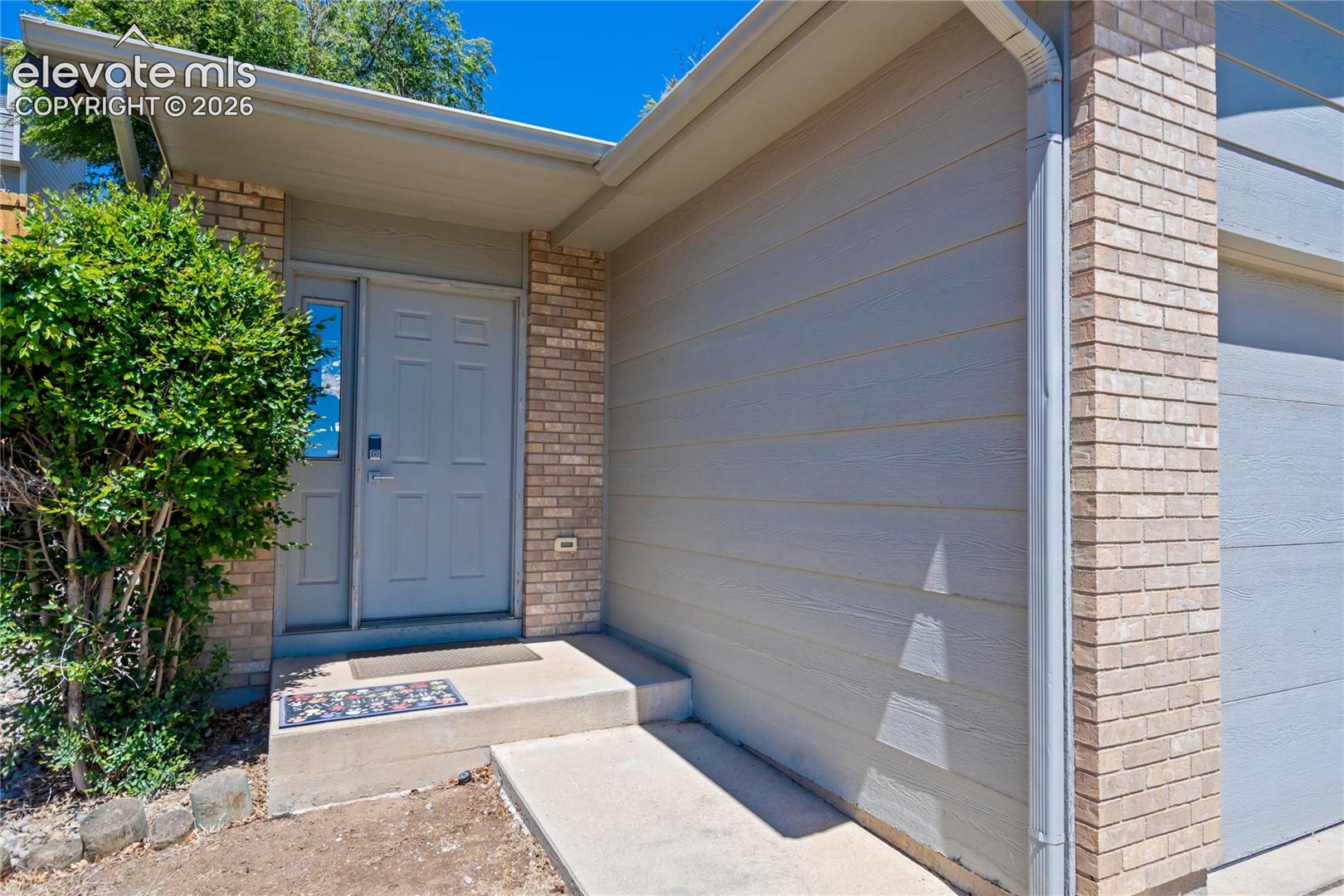 2660 Christopher Terrace