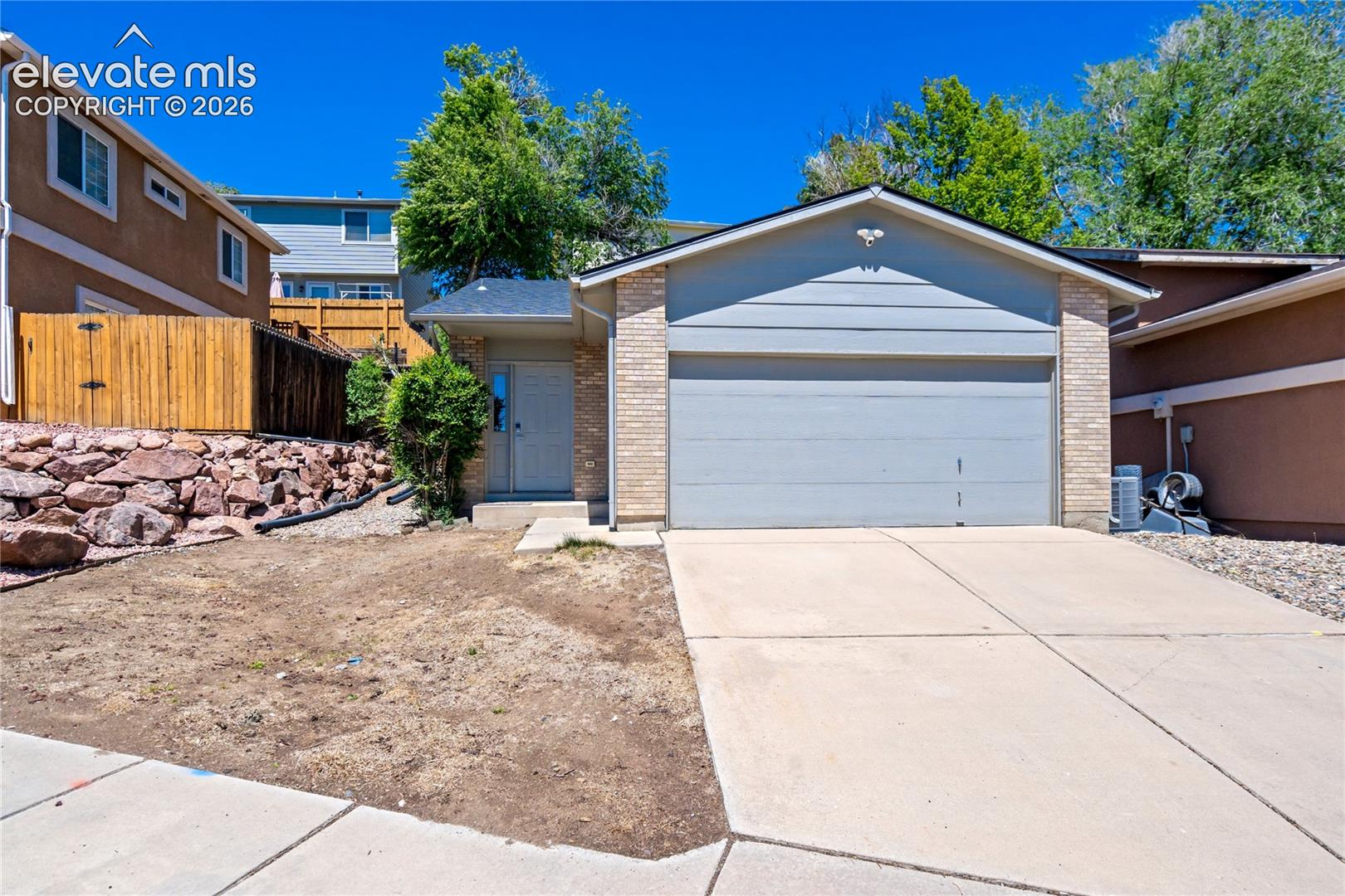 2660 Christopher Terrace