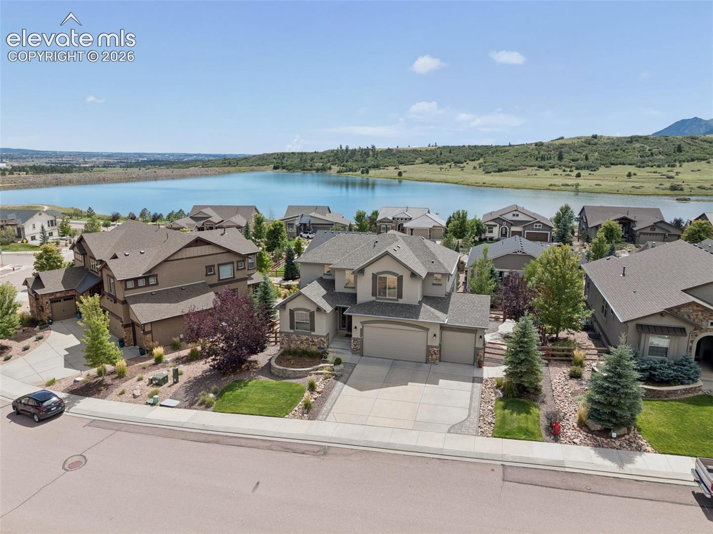2941 Lakefront Drive