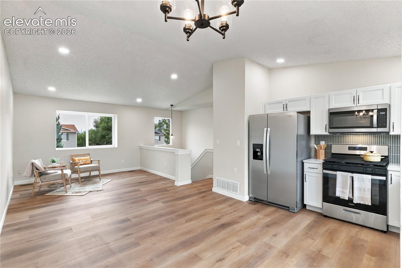 104 Comanche Court