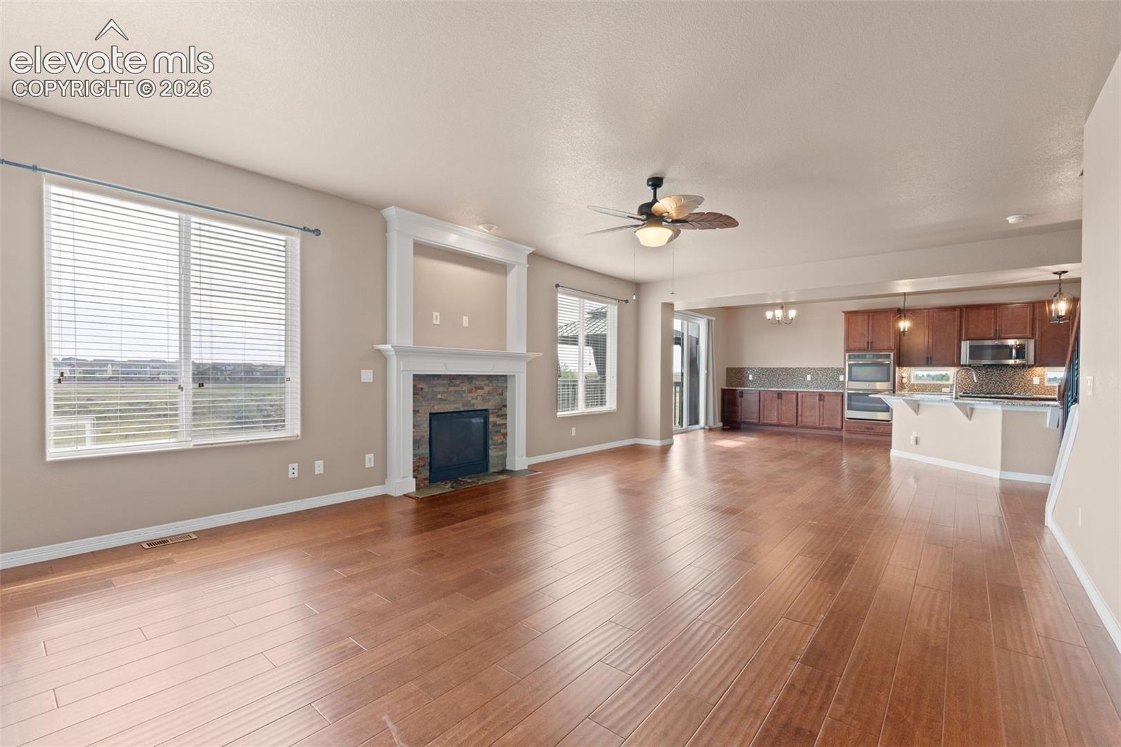 7926 Dutch Loop