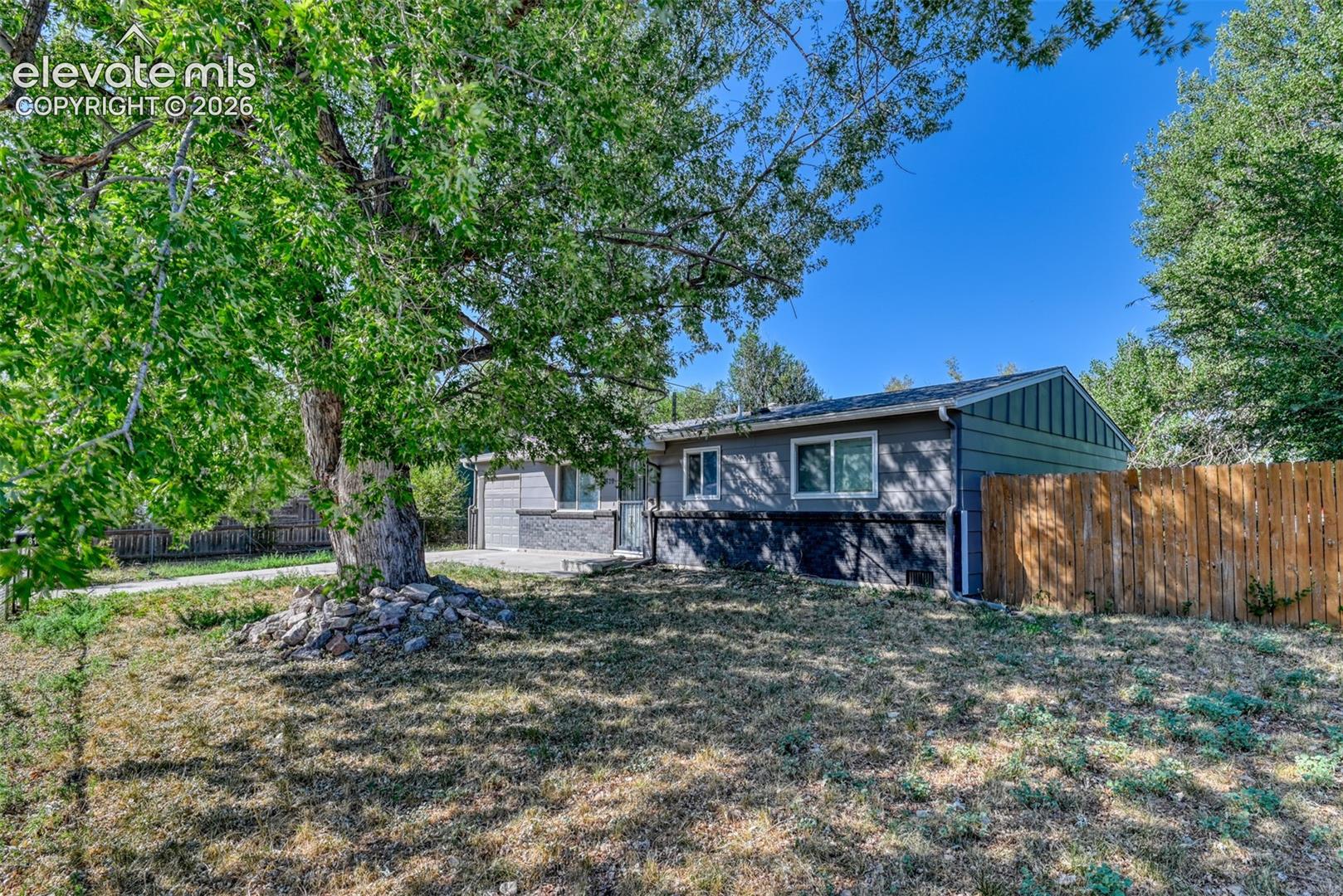 1810 Bonita Drive