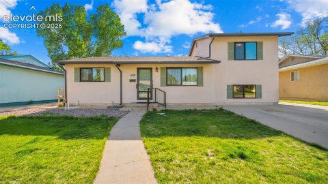 Photo of 1819 Yakima Lane, Pueblo, CO 81001 (MLS # 1890020)