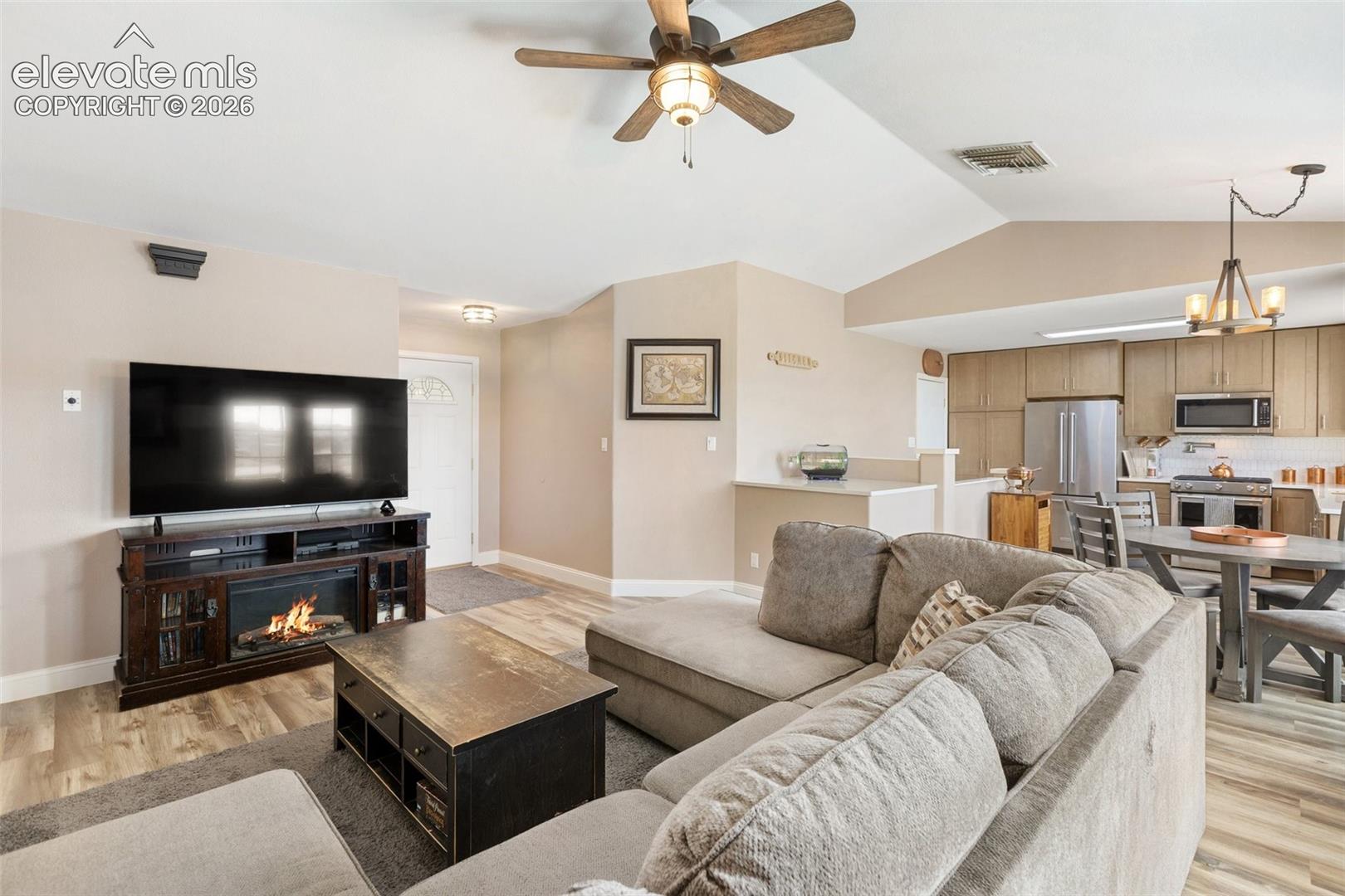 541 S El Charro Drive