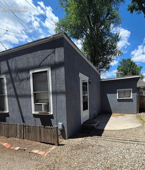 Photo of 1011 N Corona Street #B, Colorado Springs, CO 80903 (MLS # 1463190)