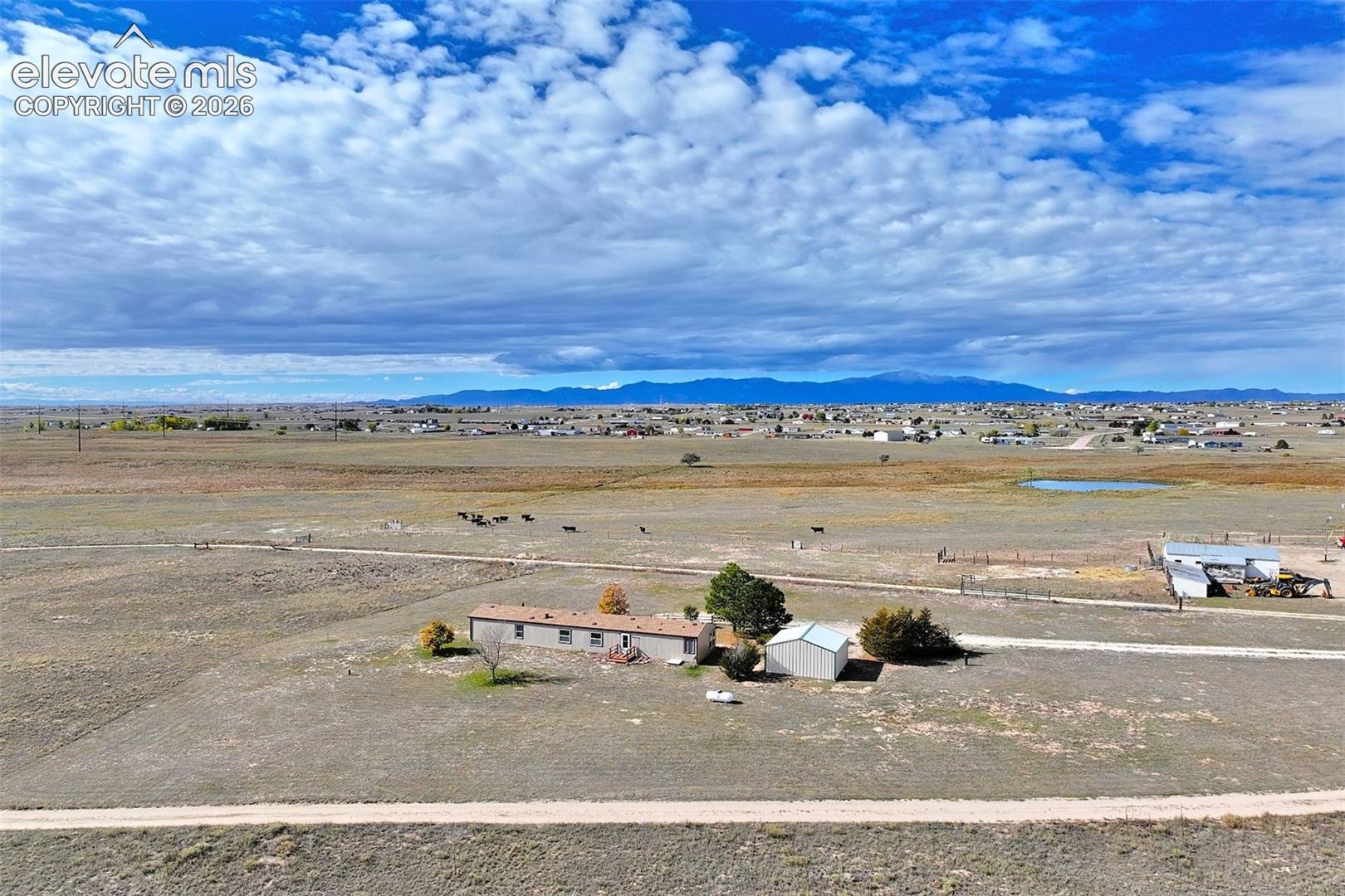 6375 Field View