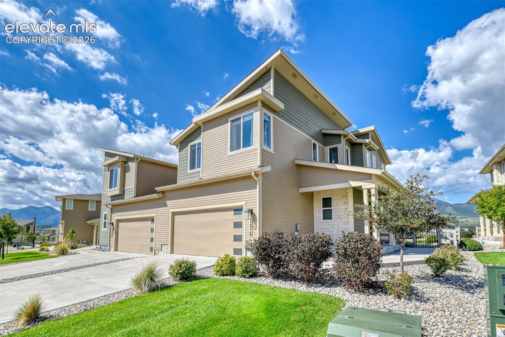 1878 Peak Prairie Lane