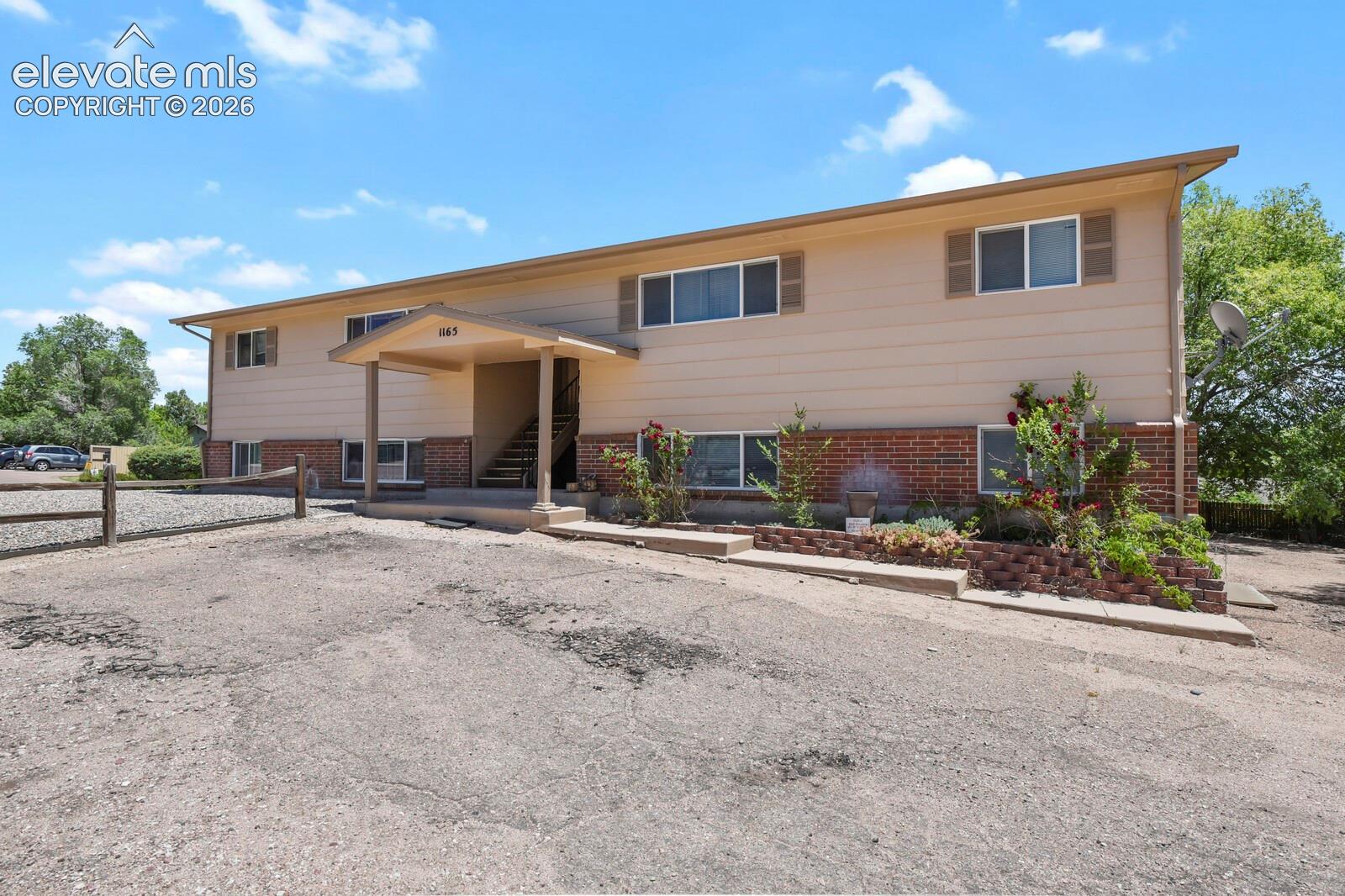 1165 Chiricahua Loop