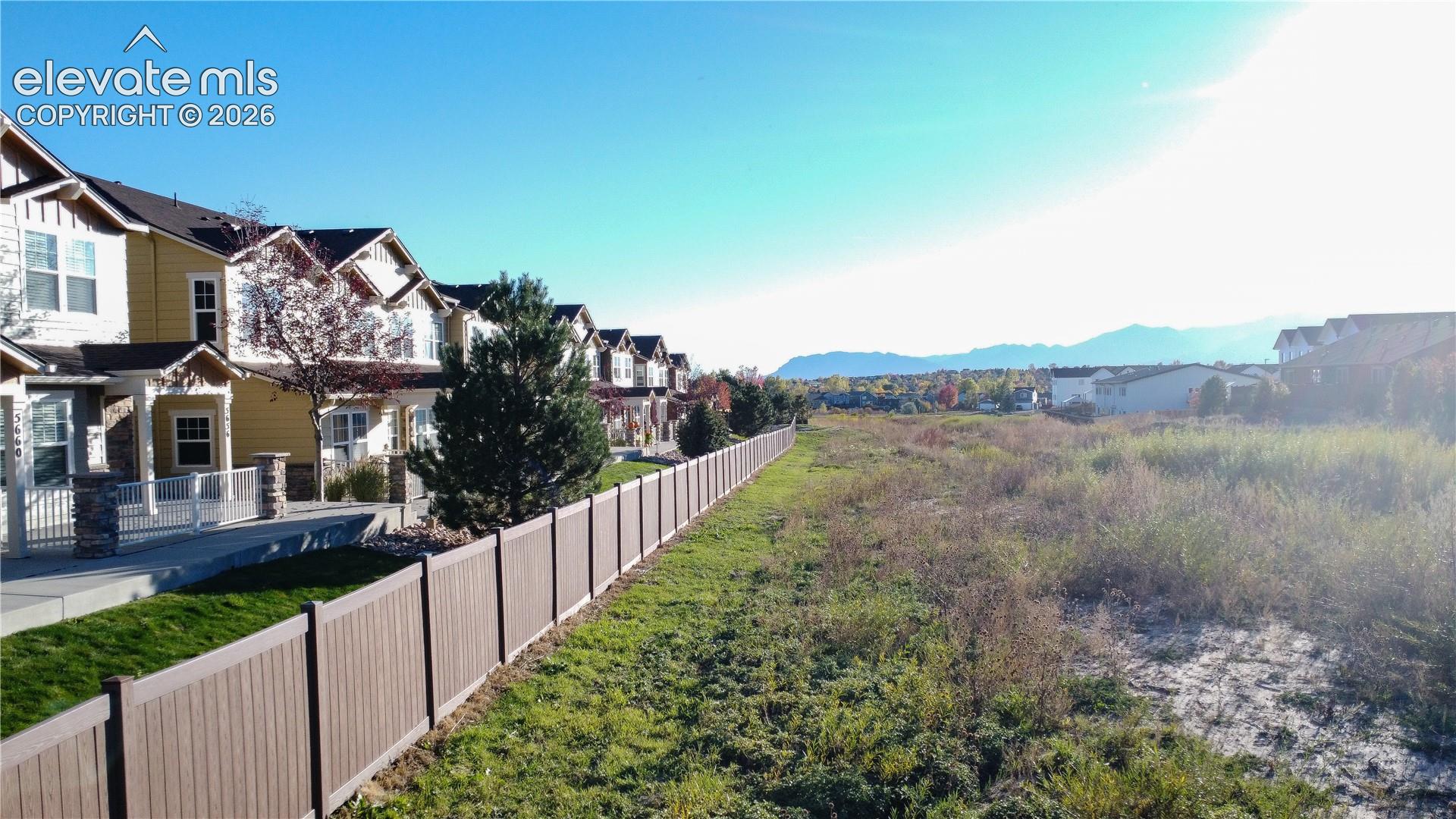 5668 Shamrock Heights