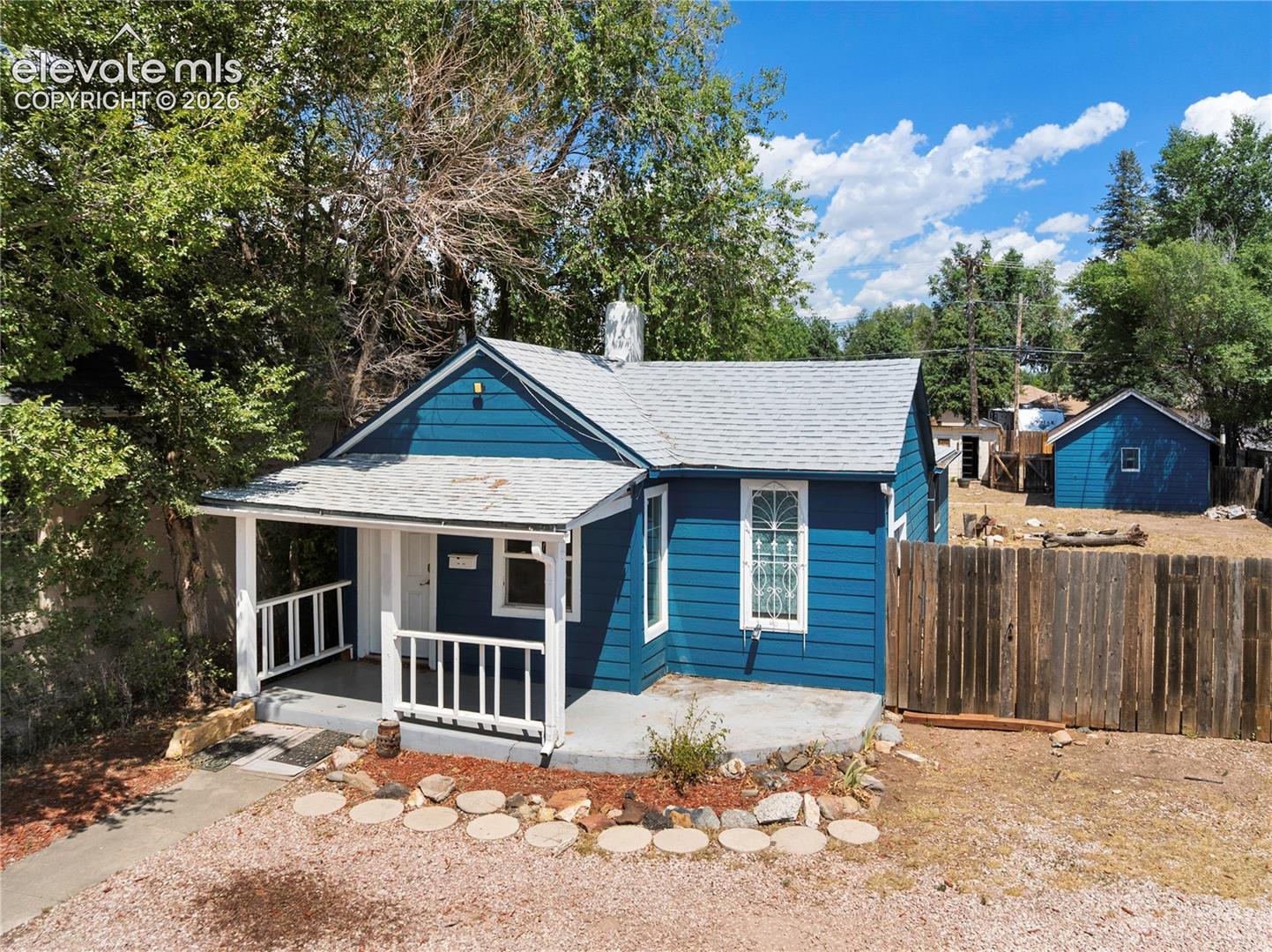 2507 N Cascade Avenue