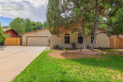 Photo of 2613 Flintridge Drive, Colorado Springs, CO 80918 (MLS # 8220427)