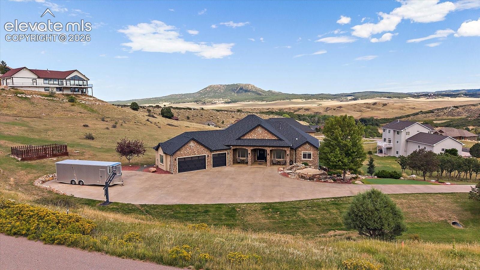 5375 Country Club Drive