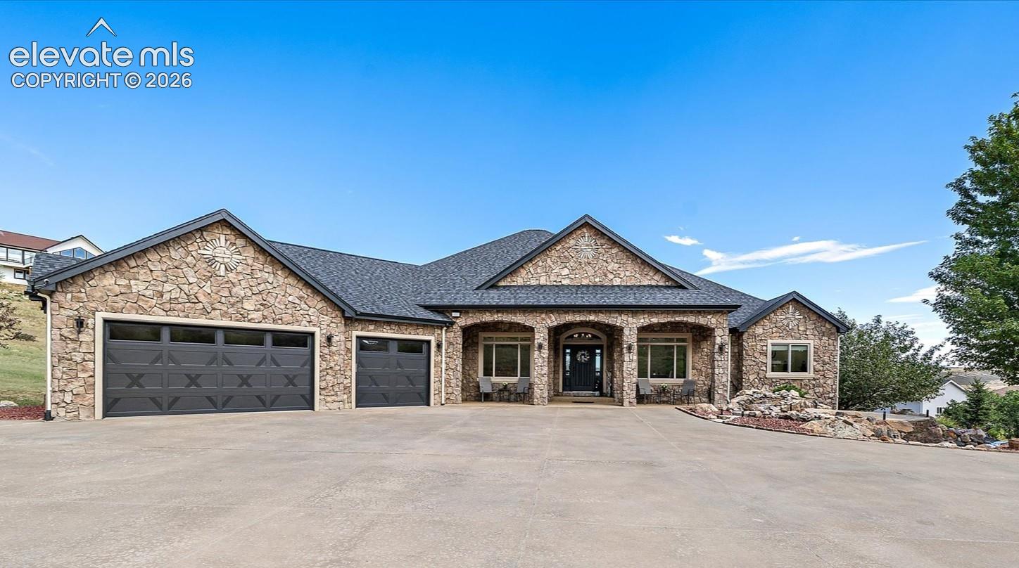 5375 Country Club Drive