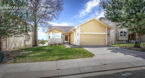 Photo of 1215 Bison Ridge Drive, Colorado Springs, CO 80919 (MLS # 9122608)