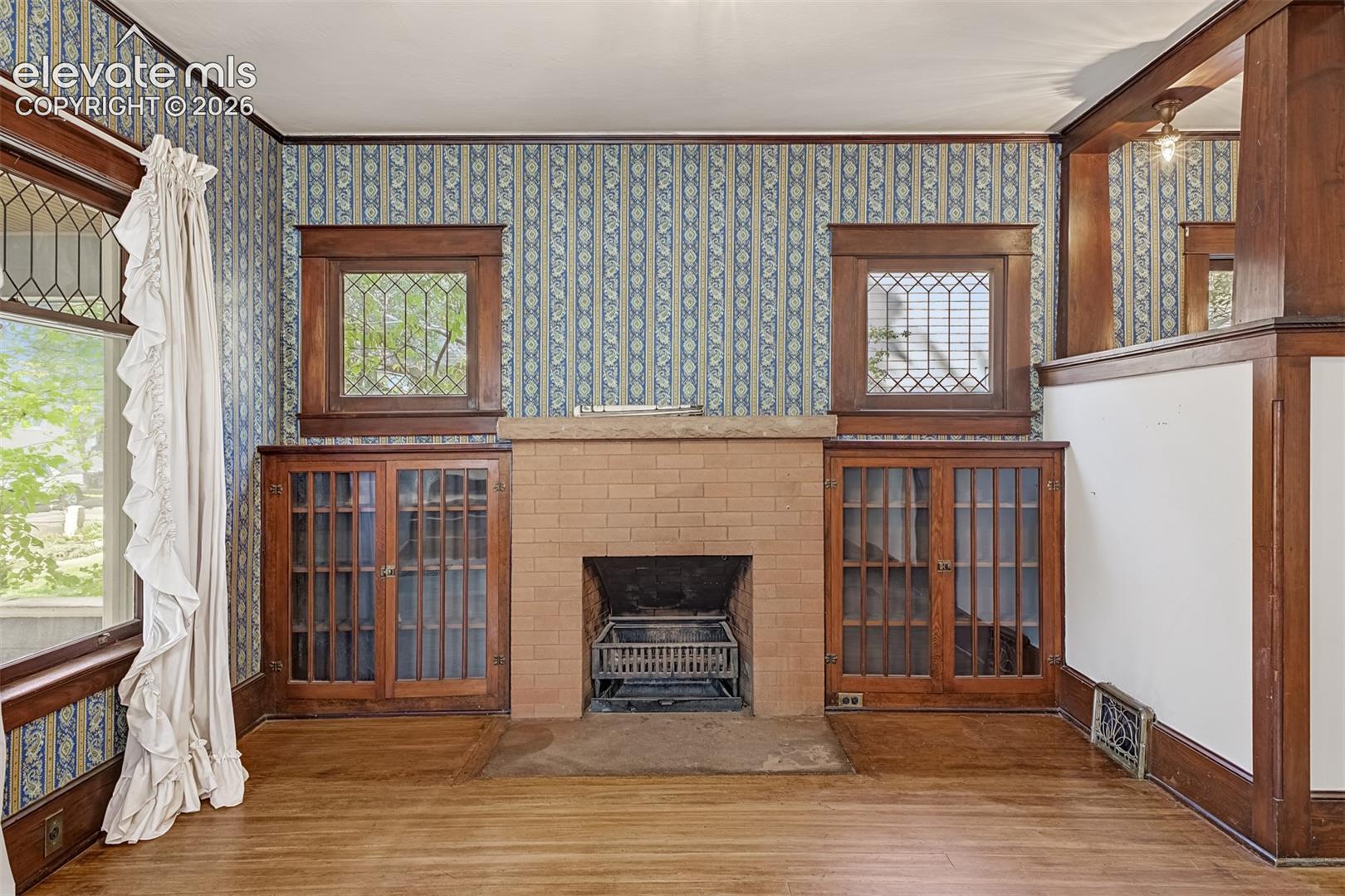 116 E Columbia Street