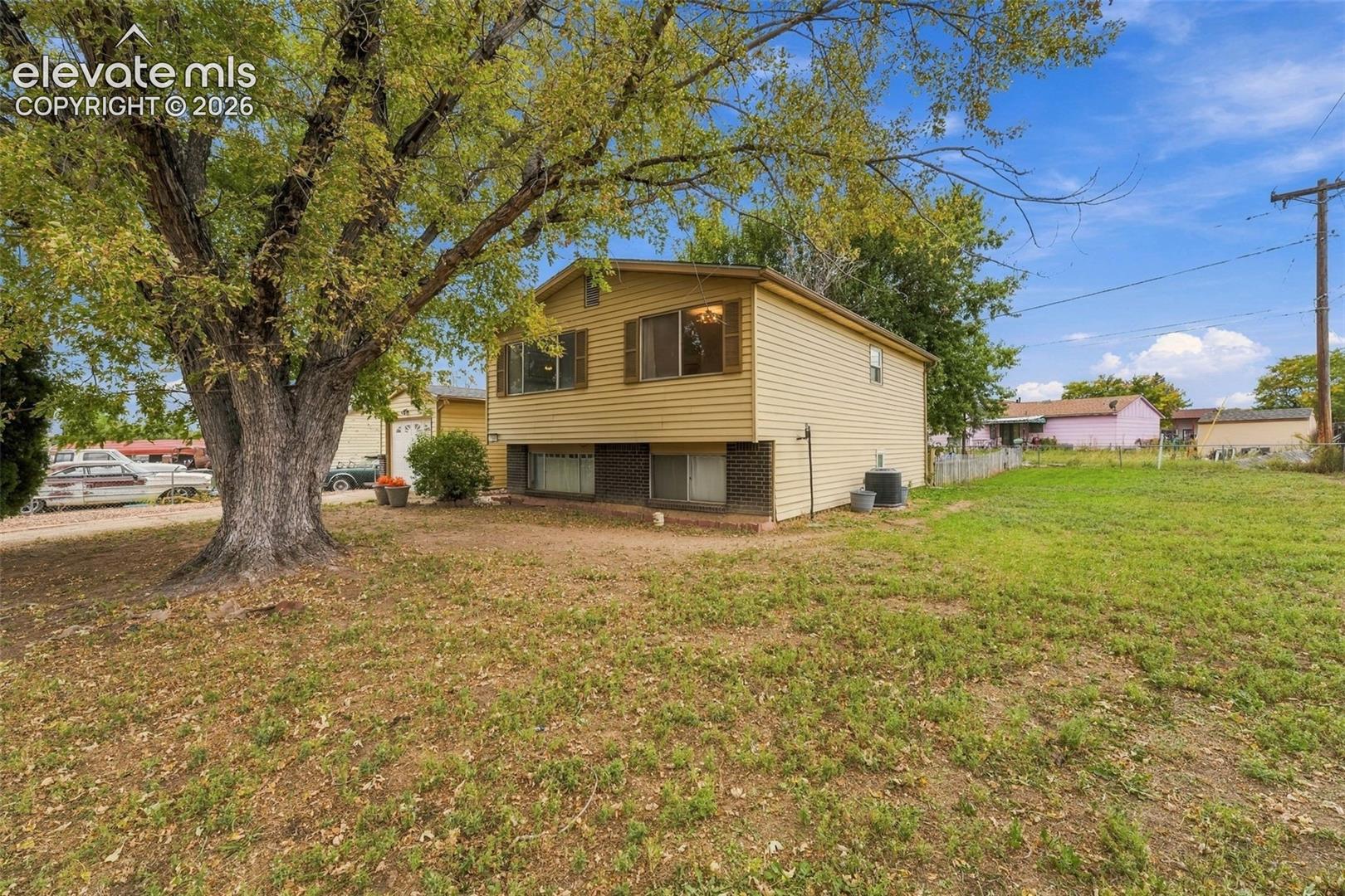 1520 River Drive