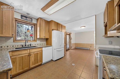 Tiny photo for 682 Sunnywood Loop, Woodland Park, CO 80863 (MLS # 1597395)