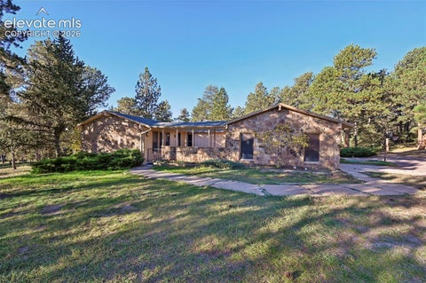 Photo of 19280 doewood Drive, Monument, CO 80132 (MLS # 1984059)